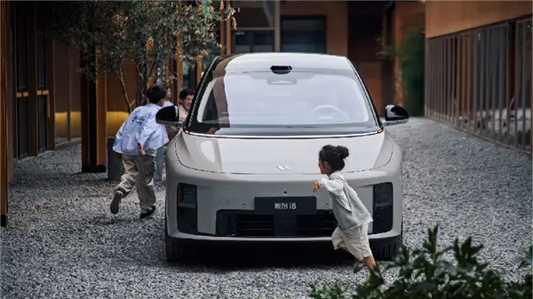 理想i8光速降价了！还有机会扳回一城吗