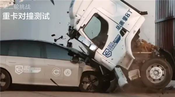 理想i8光速降价了！还有机会扳回一城吗