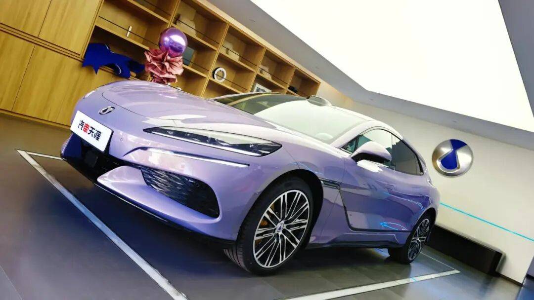 腾势Z9 GT提车日记,为什么苦等两个月也要提这台车?